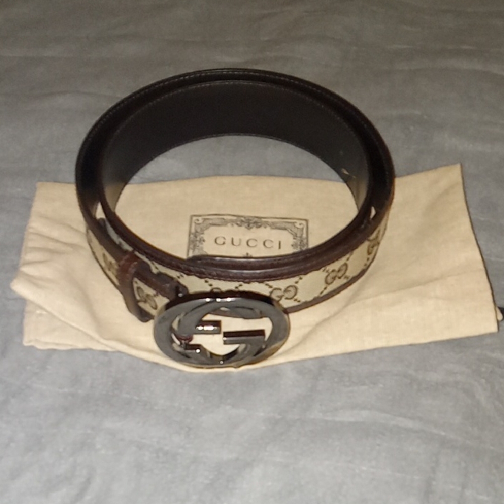 Mens Size 90-36 Gucci Dark Brown and Beige Logo Belt
